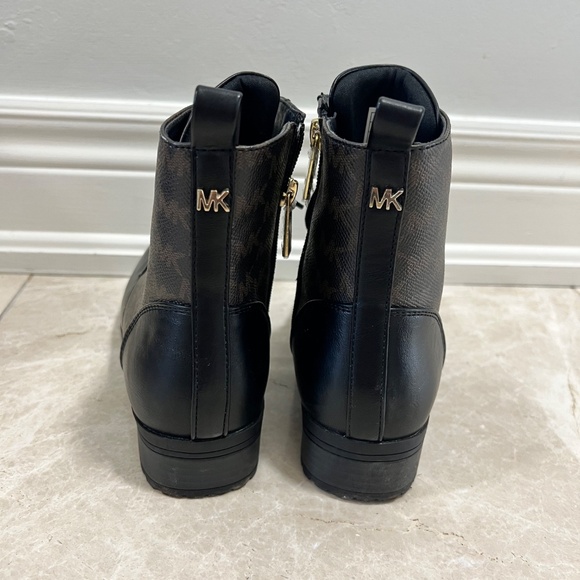 Kids, Michael Kors Boots - Picture 5 of 5